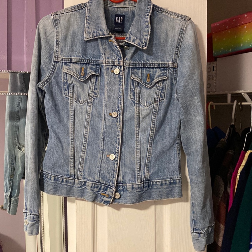 Light Wash Gap Denim Jacket